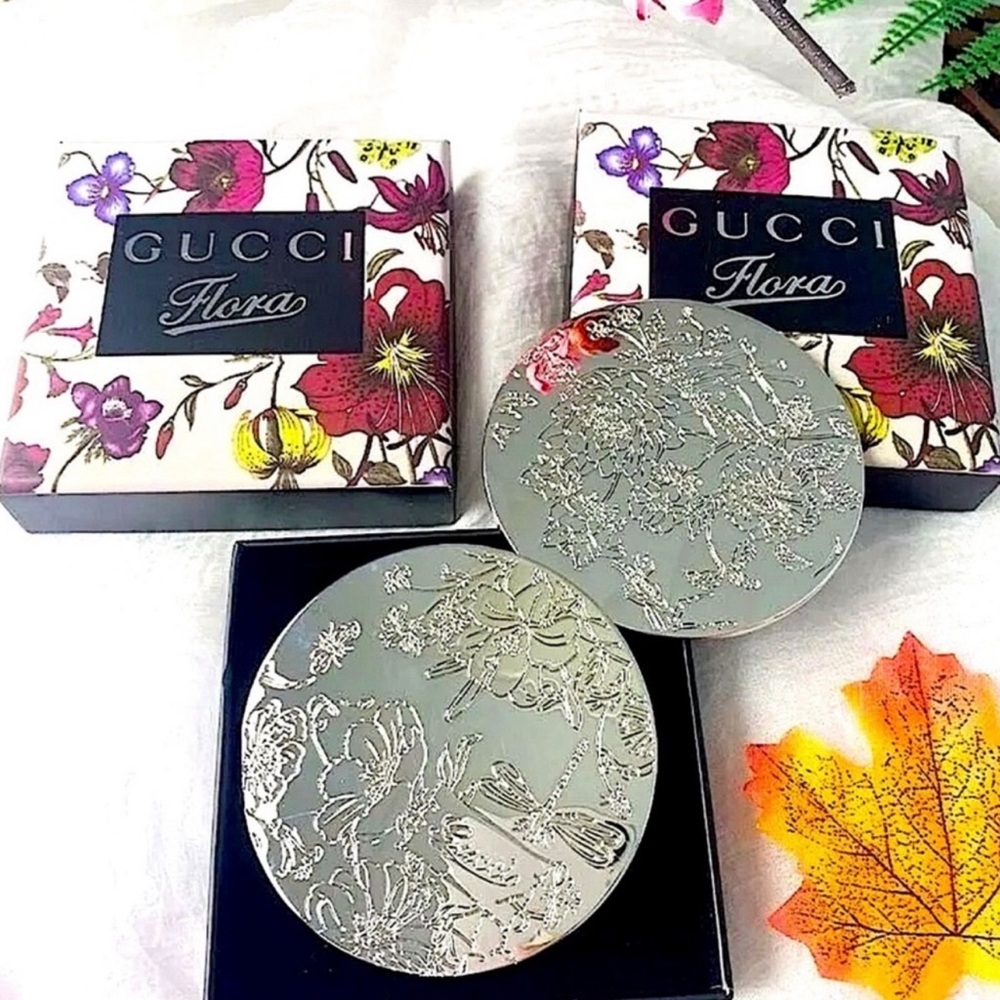 Gucci Sealed Engraved Compact Mirror (Silver)